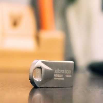 فلش مموری سیبراتون مدل SF2425 ظرفیت 32 گیگابایت