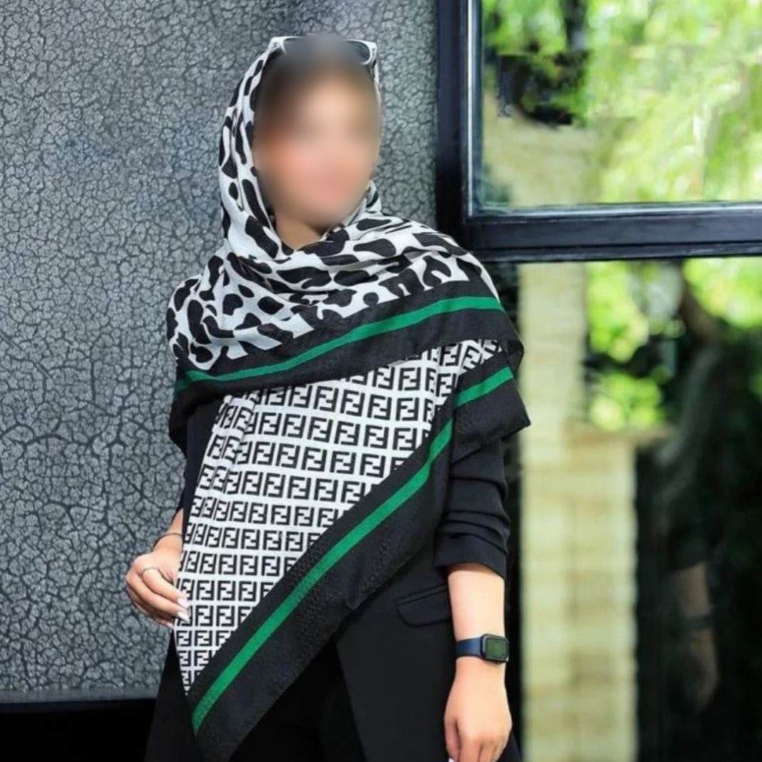 روسری نخی طرحدار منگوله دار