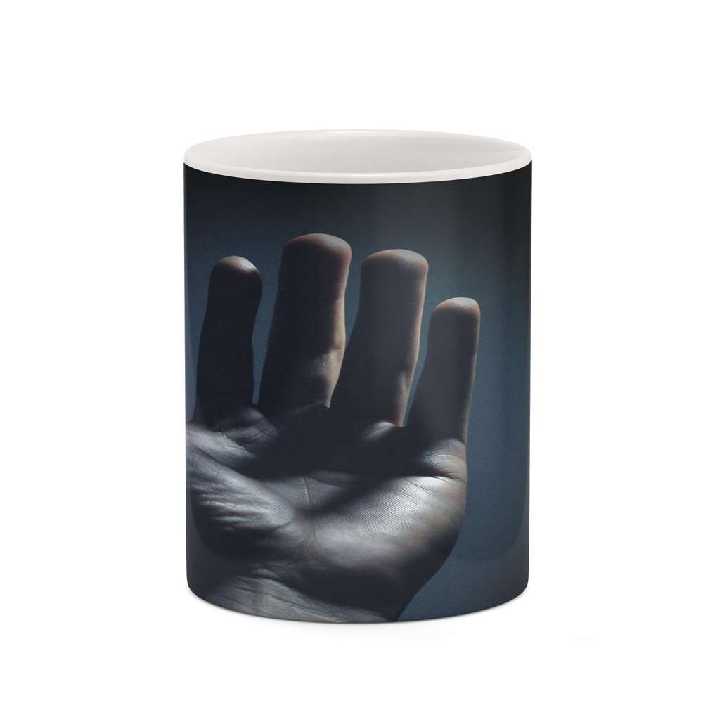 ماگ کاکتی طرح زمینه مشکی فانتزی مدل mgh19094