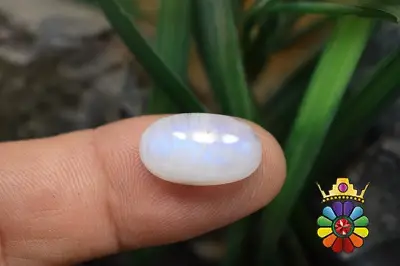 سنگ ماه رنگین کمانی(لابرادوریت سفید)