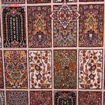 فرش ماشینی زمرد مشهد طرح خشتی مدل ترنج زمینه کرم