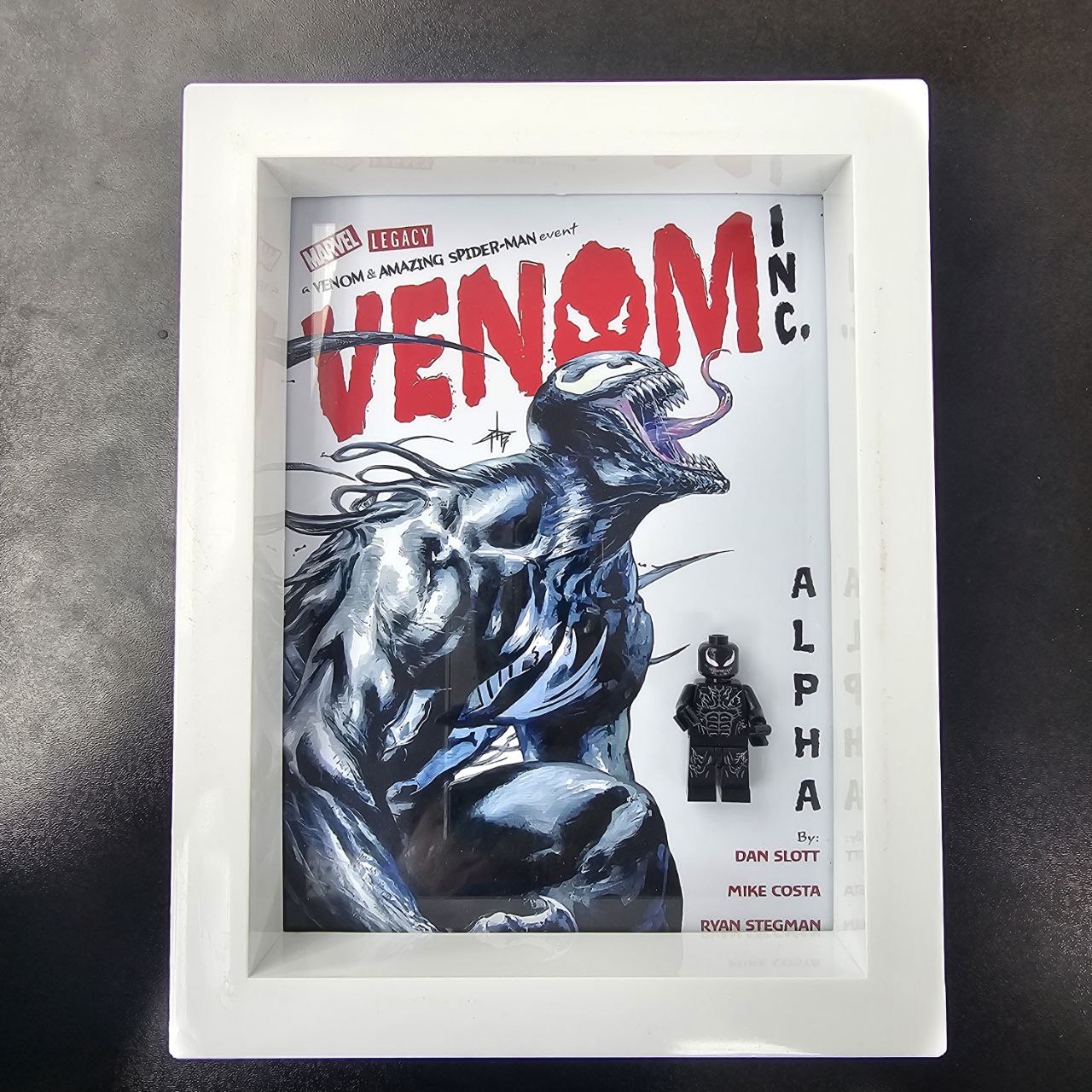 تابلو لگو ونوم