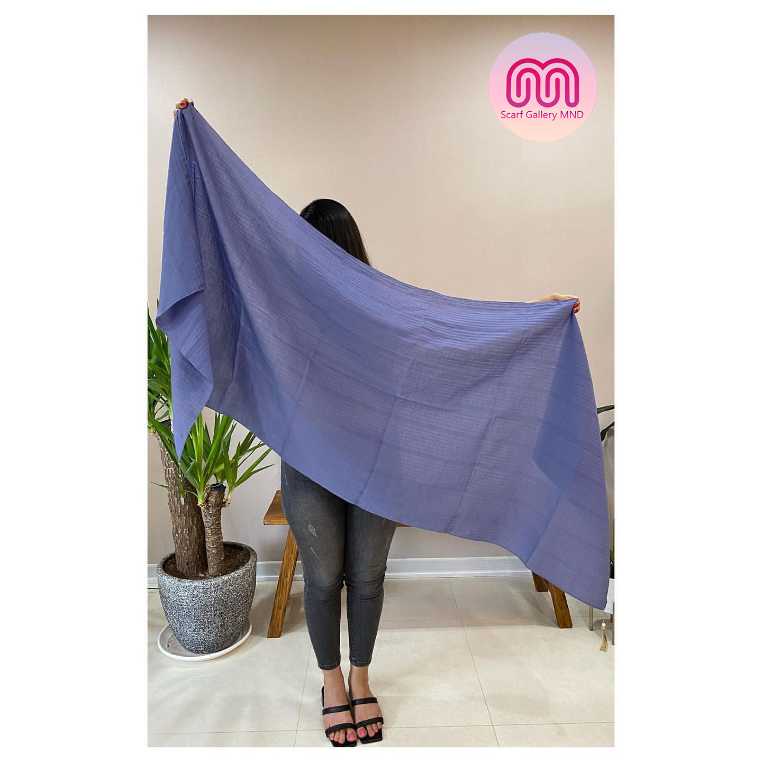 شال (روسری) نخی 4 فصل مزونی گوشواره ای رنگ آبی کد SGM 1016