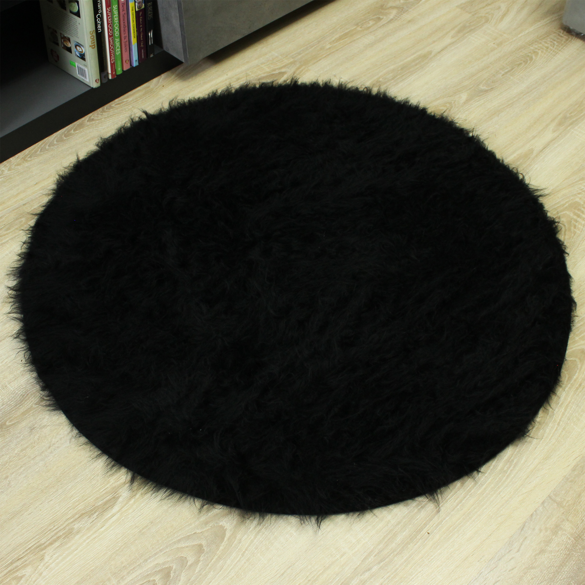  فرش ماشینی شاران هوم طرح خز پرز بلند فانتزی مدل اسفنج دار زمنیه مشکی