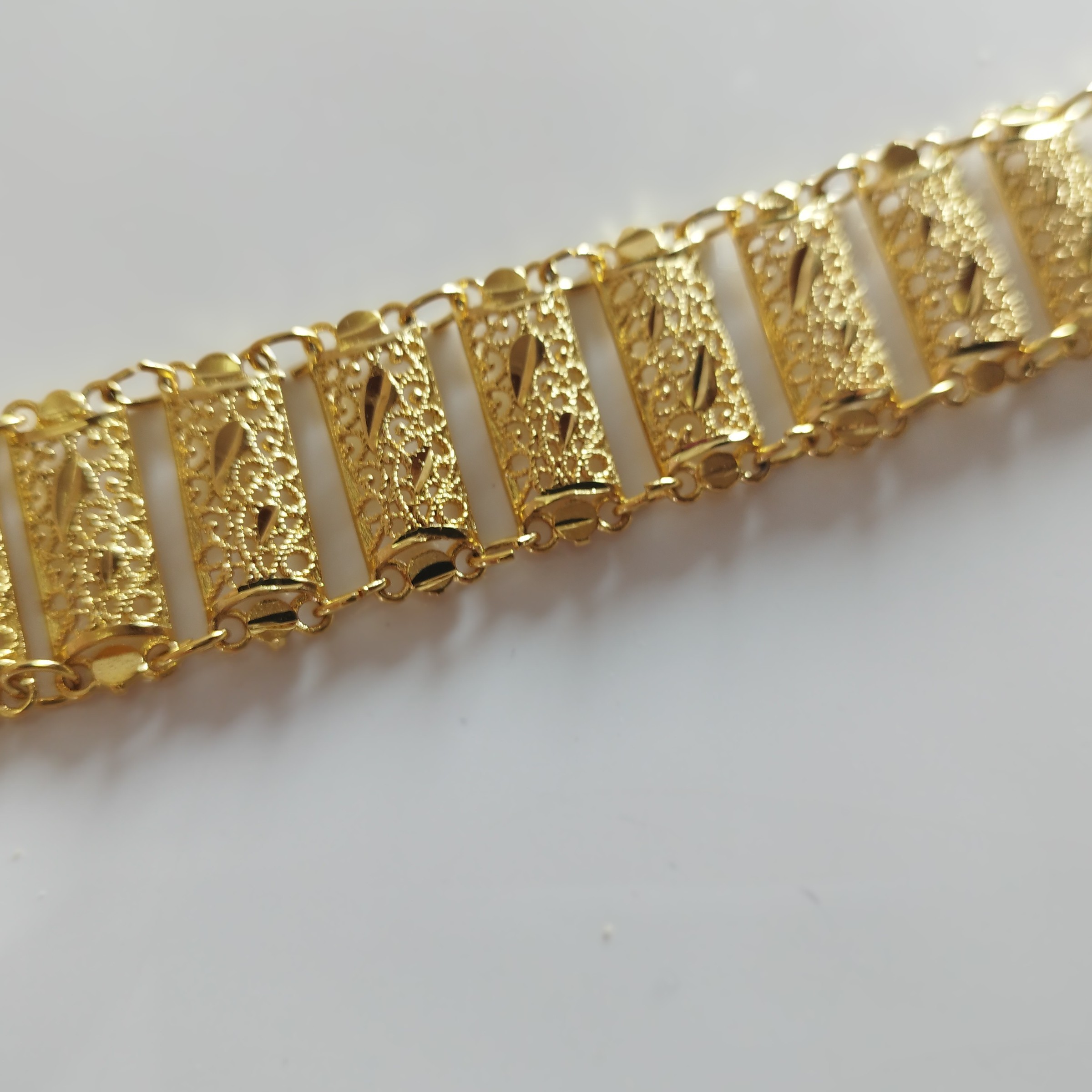 دستبند طرح طلا