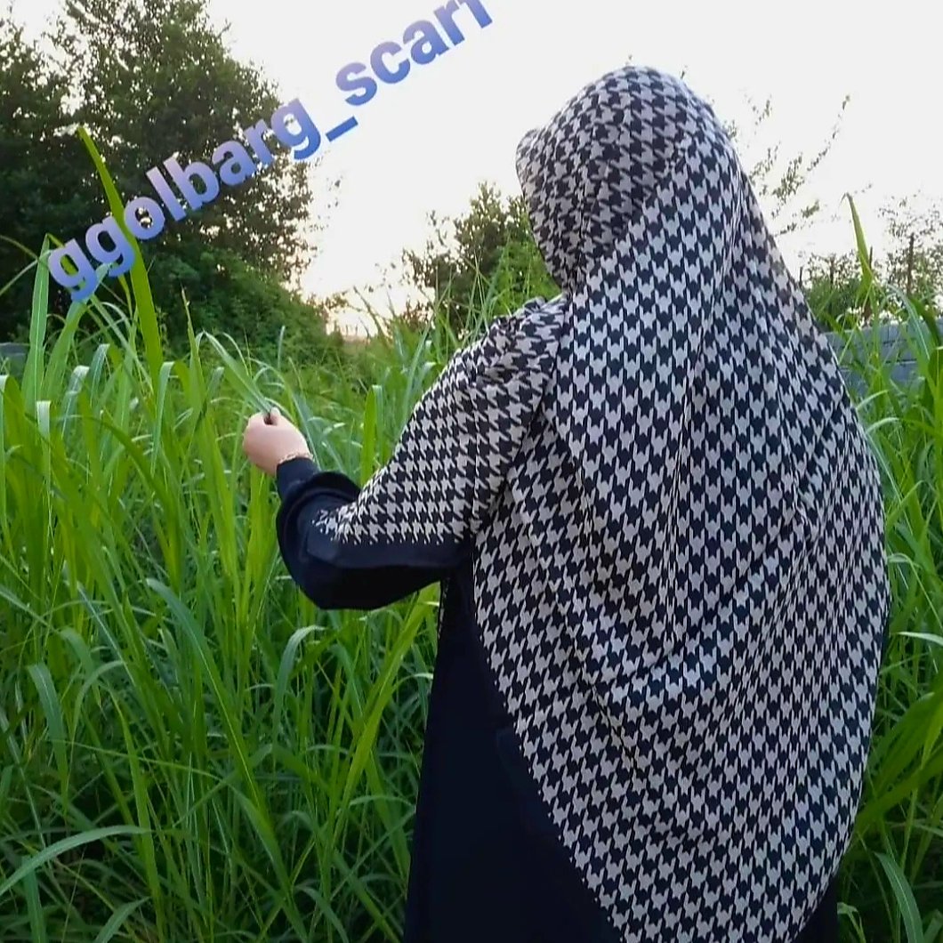 روسری نخی نگینی(کریستالی) دوردست دوز ،ایستایی خیلی خوبی داره،قواره 140 مناسب 4فصل