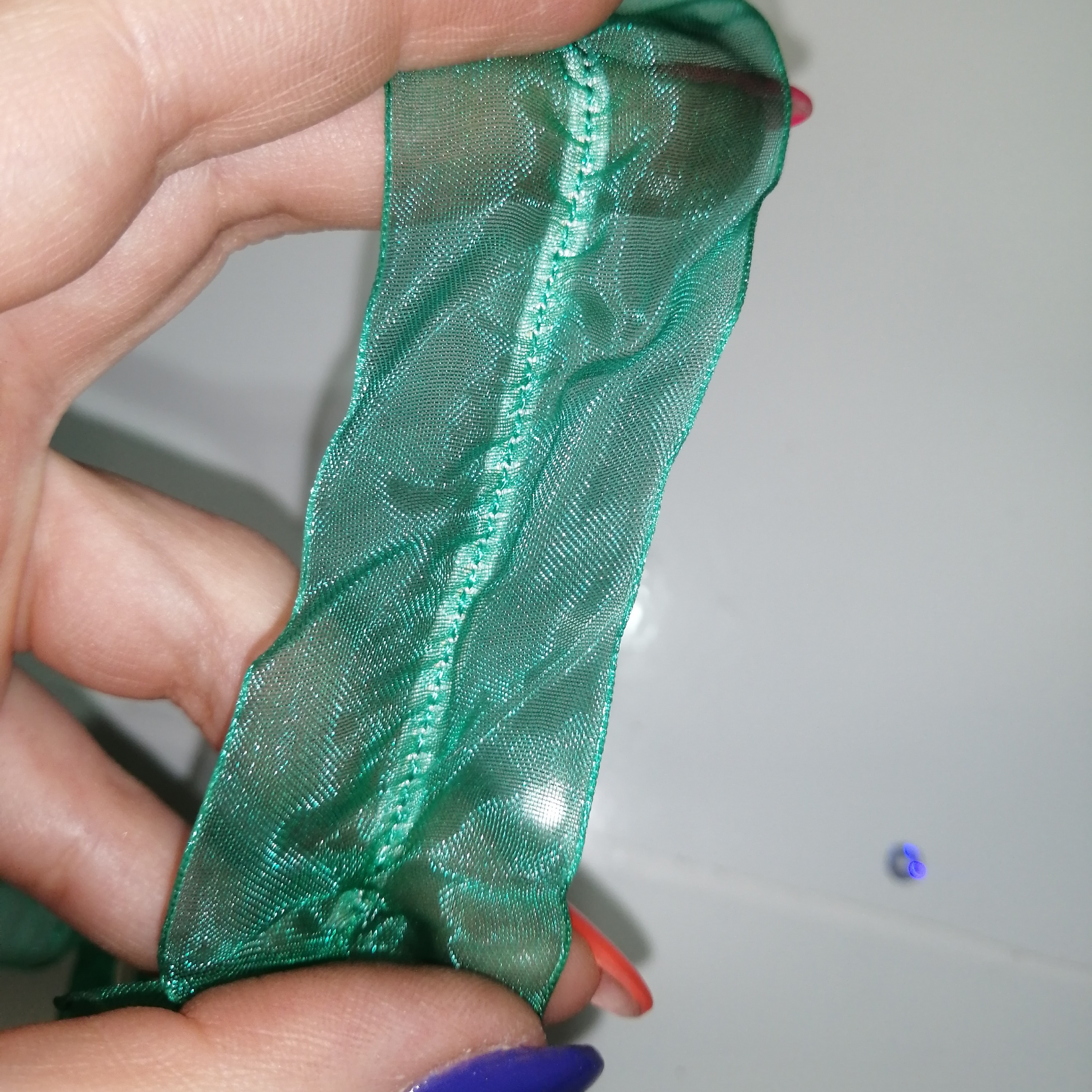 نوار یراق تزئینی لباس  توری سبز  کش دار عرض سه و نیم و طول 1 متر 