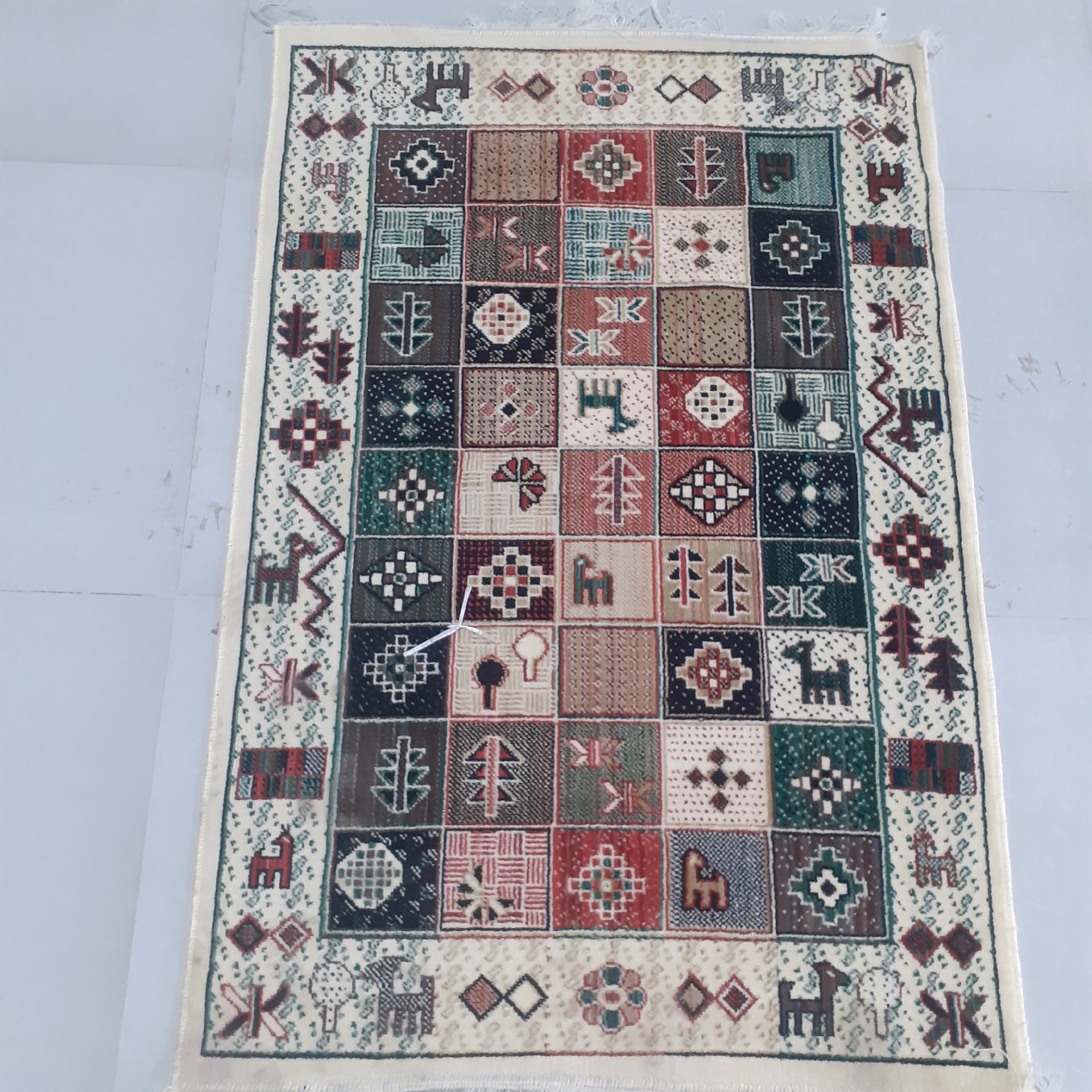 قالیچه فرش طرح خشتی