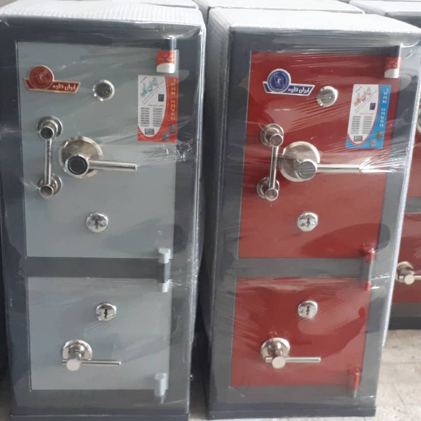 گاوصندوق ارتفاع 1 متری دو درب (پس کرایه)