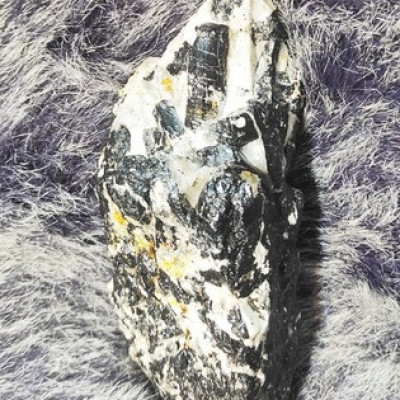 سنگ راف مدل تورمالین سیاه کدT121