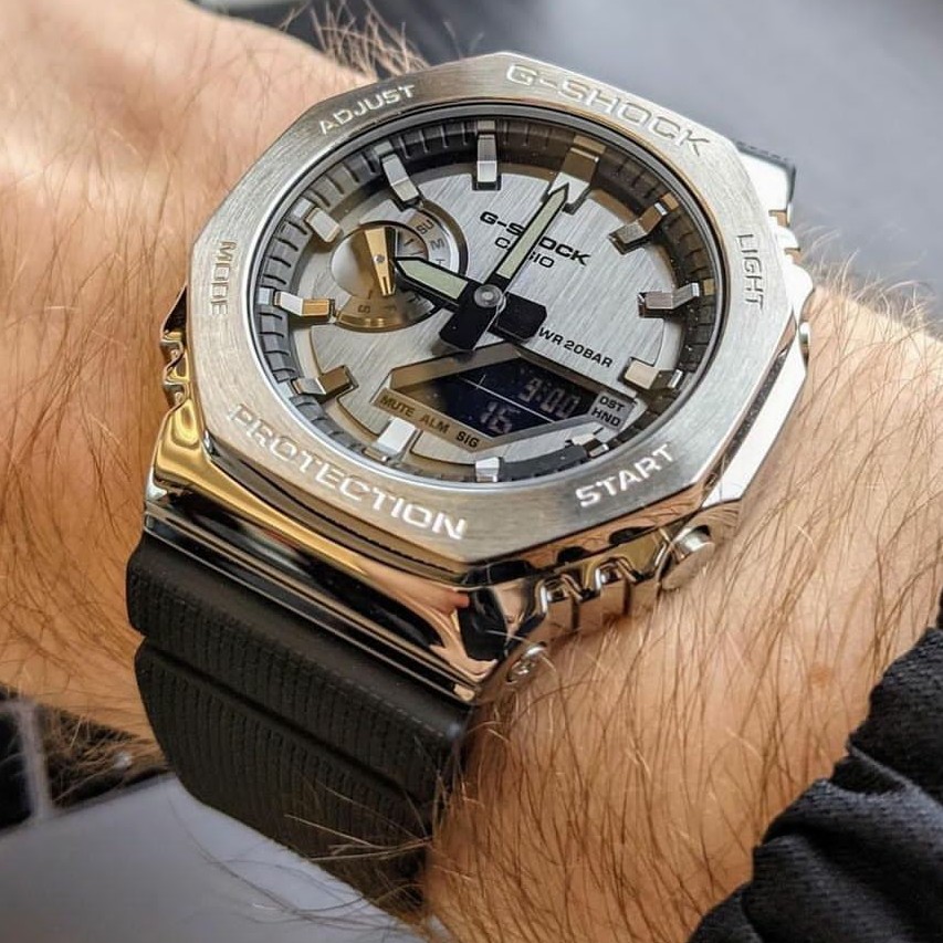 ساعت  مچی جی شاک G-Shock GM2100(تمام فول) استیل نقره ای (جیشاک GShock) تنظیم اتوماتیک با پایتخت کشورها ،اتولایت اتوماتیک