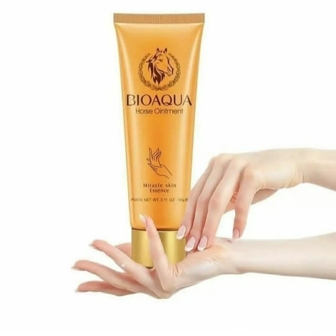 کرم مرطوب کننده و آبرسان روغن اسب بیوآکوا اورجینال کیفیت عالی و اورجینال دستاتو نرم و سفید می کنه