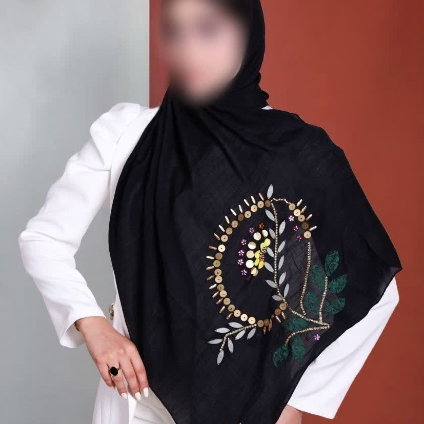 شال نخی اسلپ مزونی برگی پولکی
دور دوخت
به هیچ عنوان سر نیست
قواره75در200
تمامی خرج کار ها دست دوز هستند