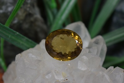 کوارتز عسلی