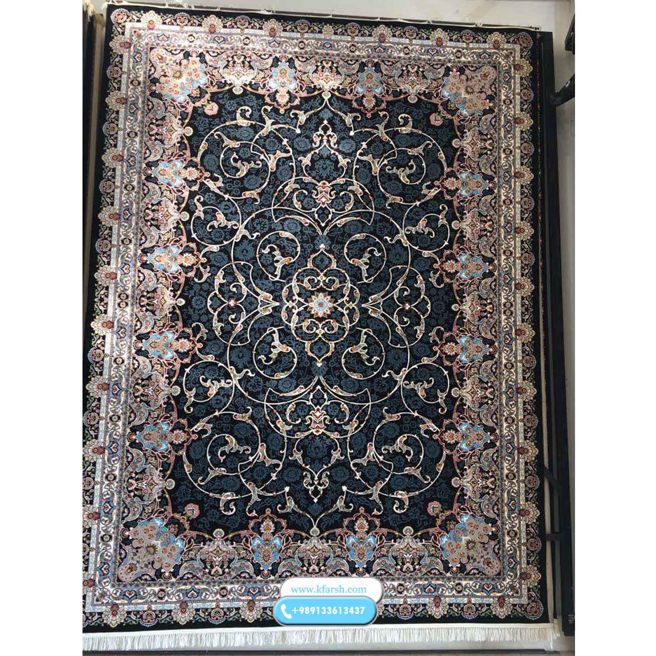 فرش 700 شانه ماشینی طرح فلورا