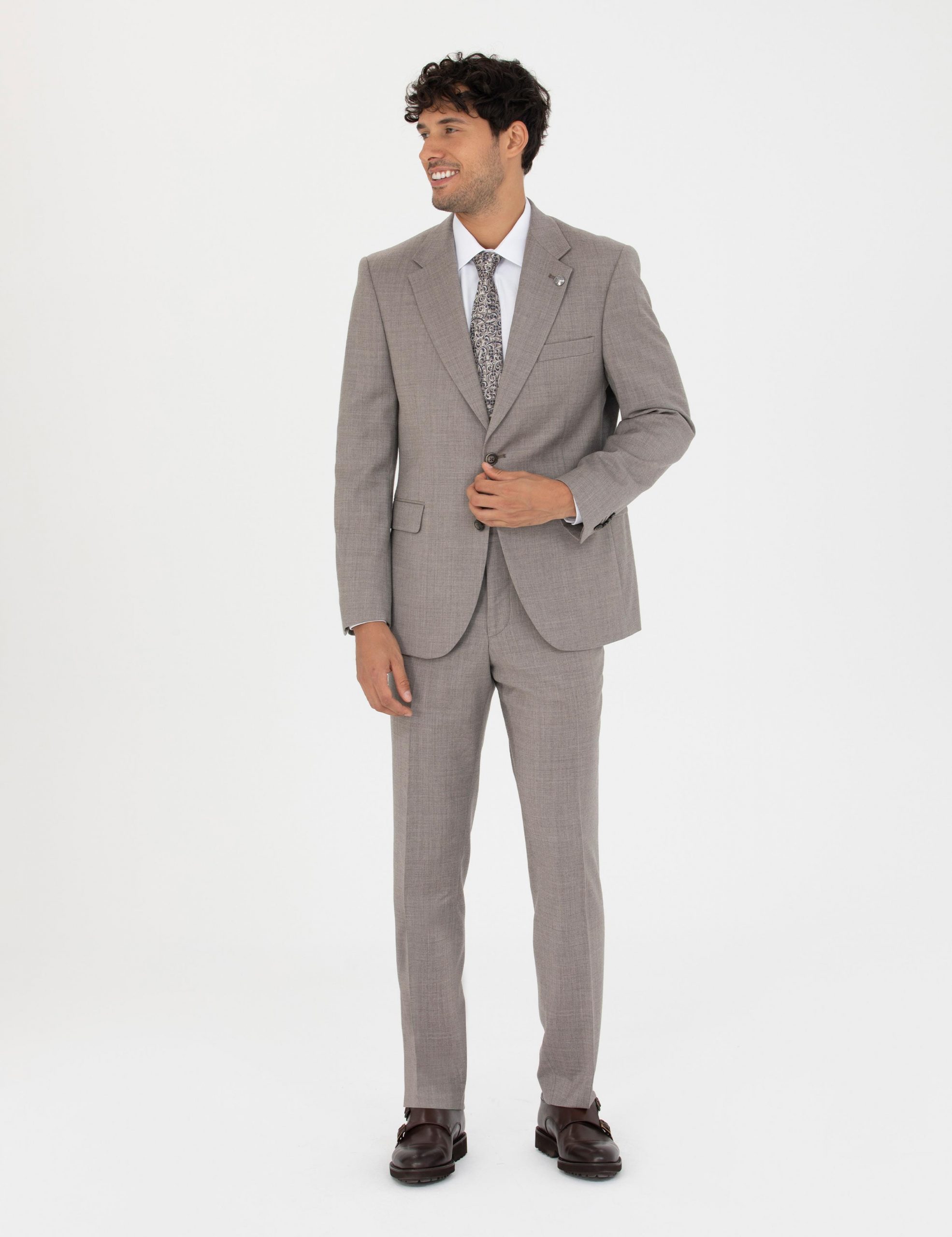 کت و شلوار مردانه قهوه ای روشن پیرکاردین - فروشگاه لباس شهرمون