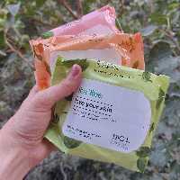 دستمال مرطوب