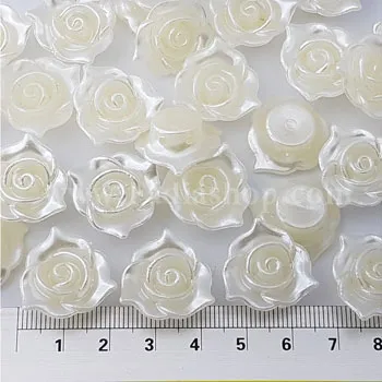 گل کریستال کرم