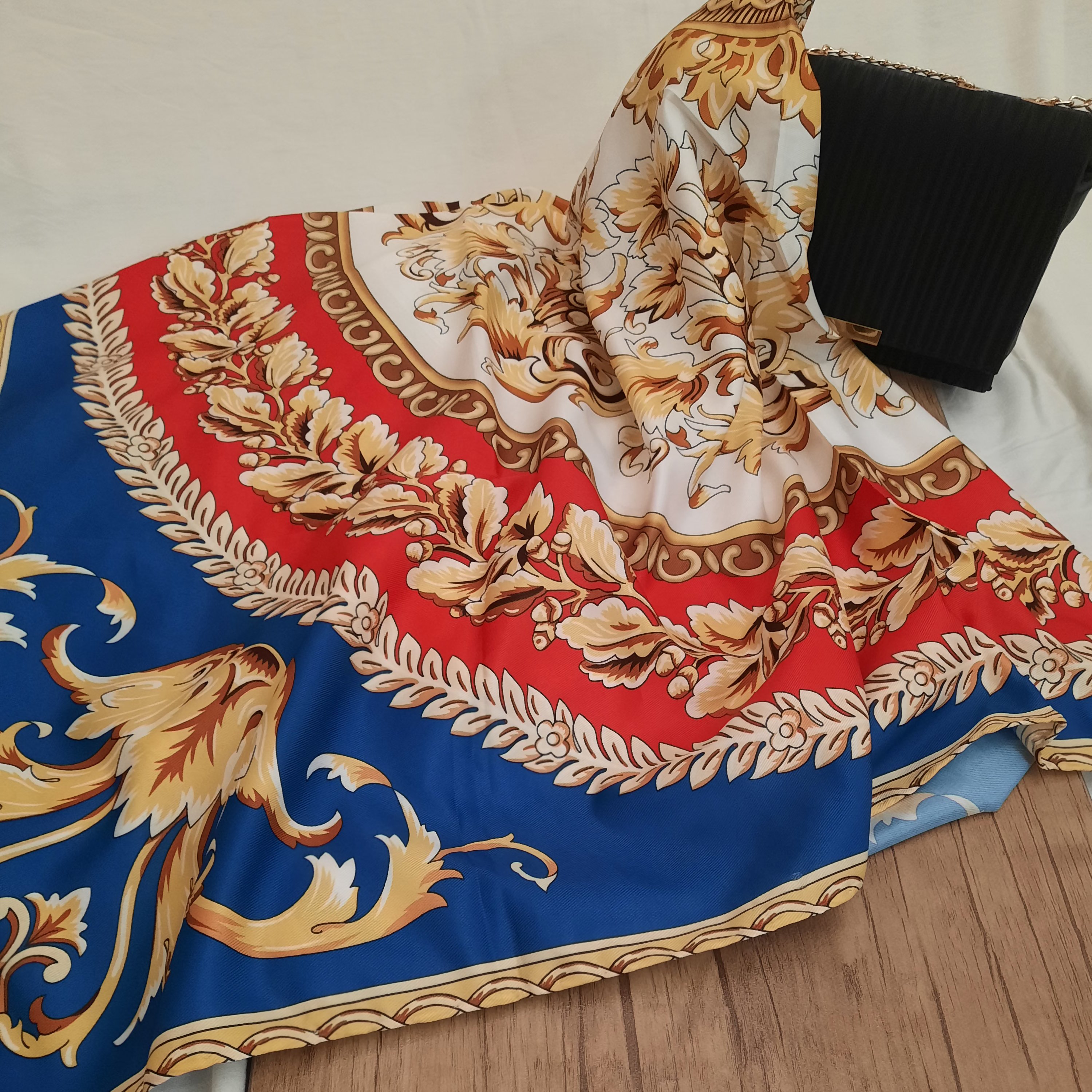 روسری ابریشم توییل  کجراه وارداتی