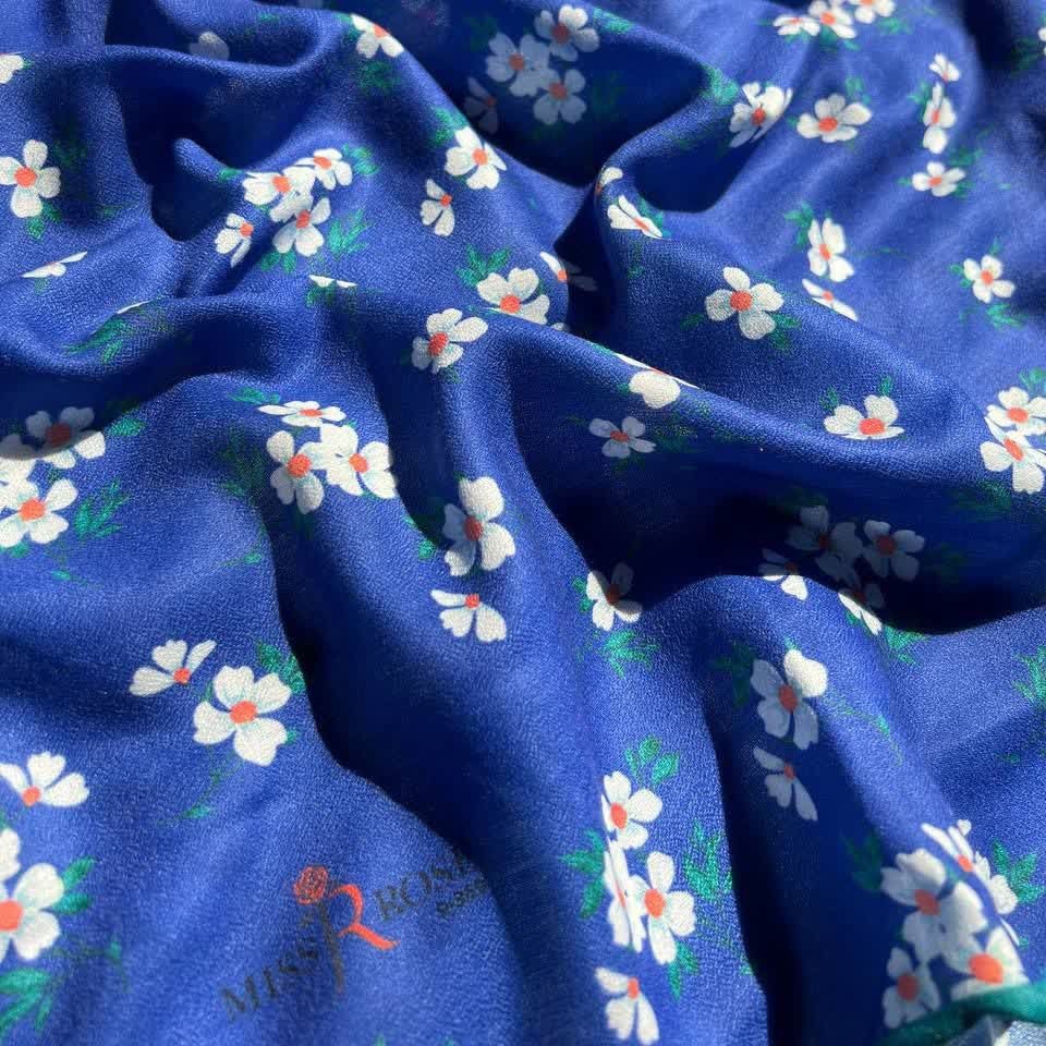 روسری سوپر کرپ دور دست دوز