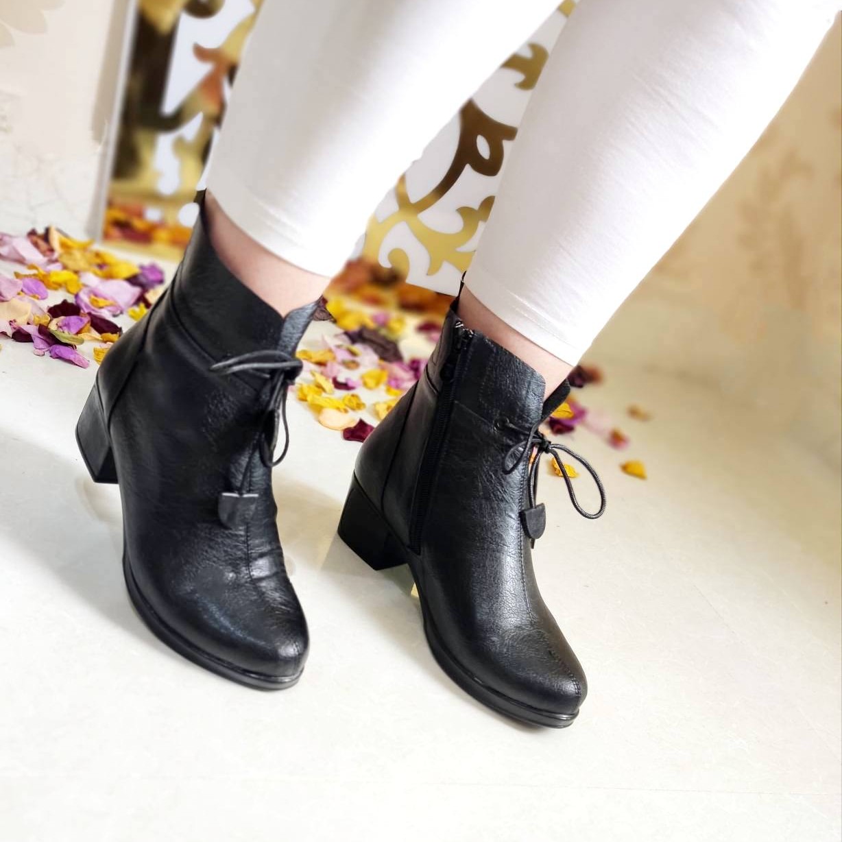 نیمبوت زنانه رویه پشت چرم واکس خورزیره پیو (سبک و نرم )پاخوری شیکs37ta40کد 80 قبل از ثبت حتما موجودی بگیرید