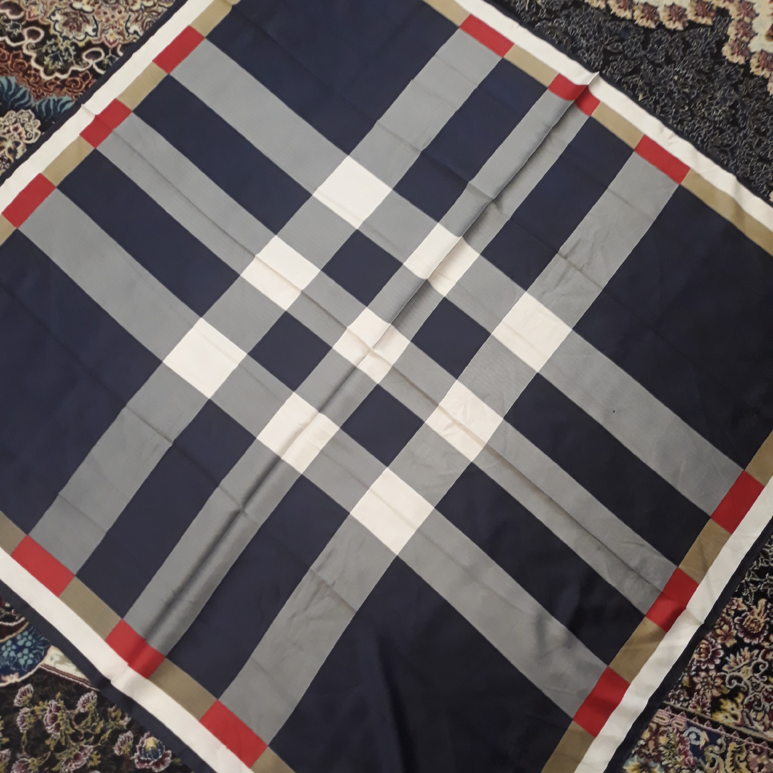 روسری چهارخانه ساتن قوراه 130 رنگبندی دار