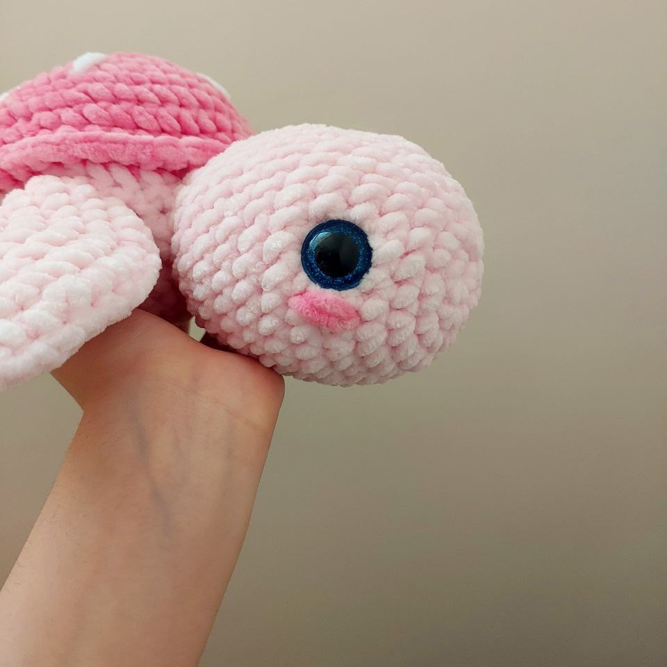 عروسک لاکپشت بافته شده بانخ مخمل ترک سایز26در27  cm