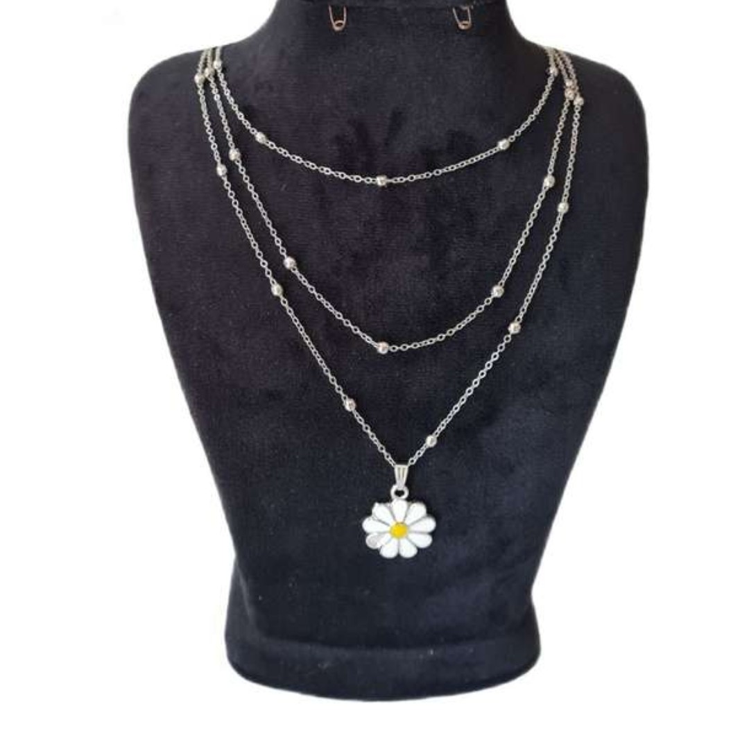 گردنبند سه ردیفه بابونه رنگ طلایی و نقره ای 