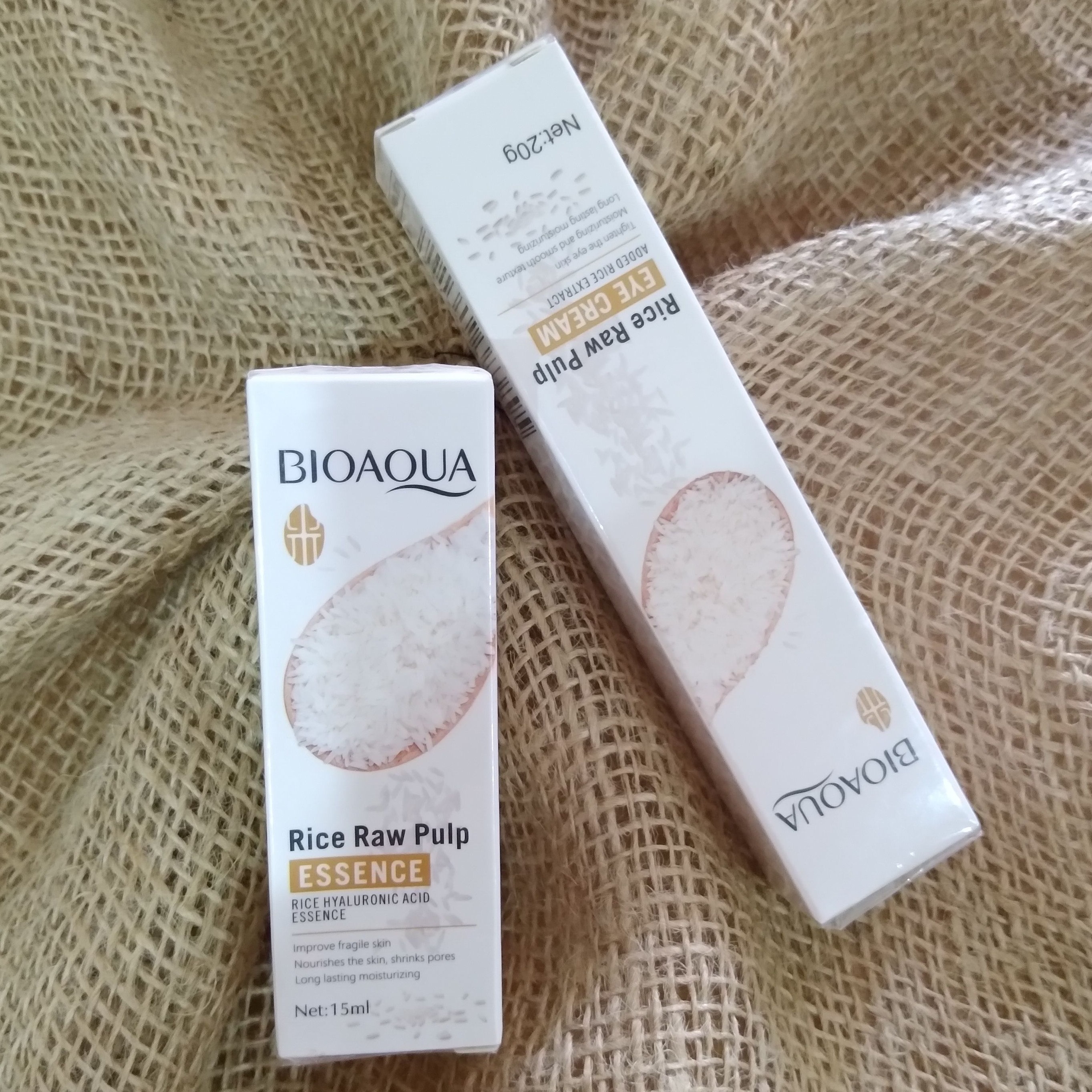 ست دو تیکه کرم دور چشم برنج بیواکوا به همراه  سرم آبرسان بیوآکوا 