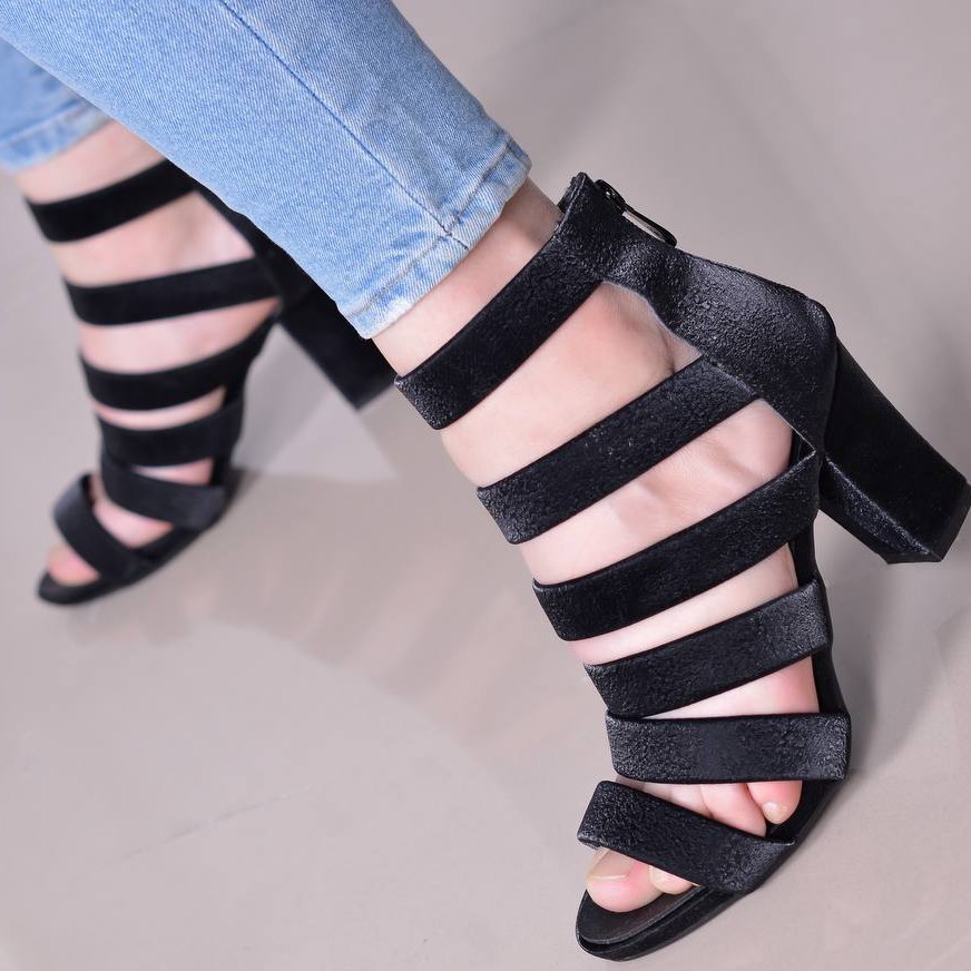 کفش مجلسی
کد443
پاخوری خاص
زیره بتا 7 سانتی ترک
size36 ta4
پرفروش