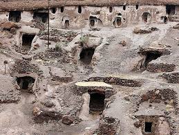 پاورپوینت روستای صخره ای میمند کرمان