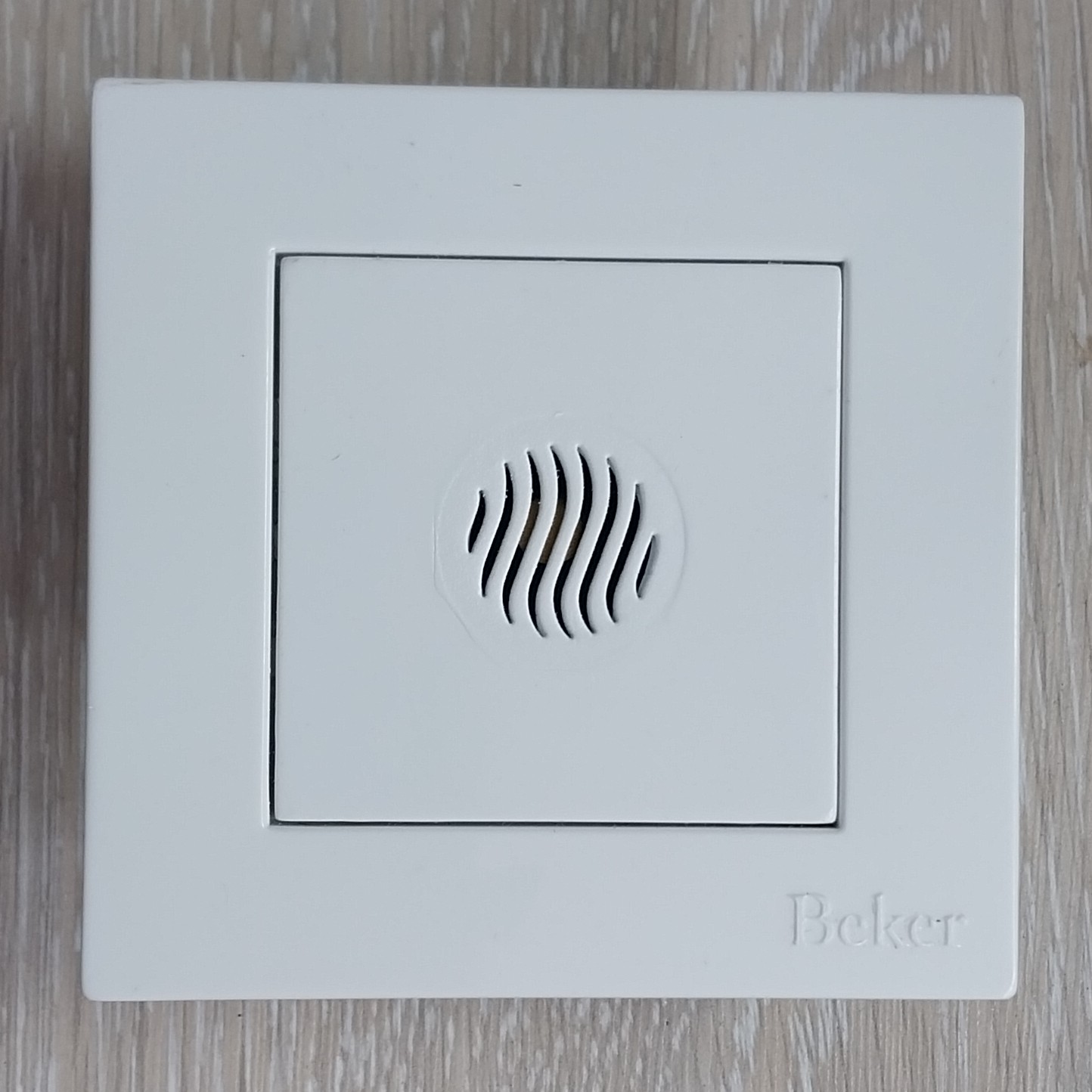 زنگ  توکار بکر  (بیزر) 