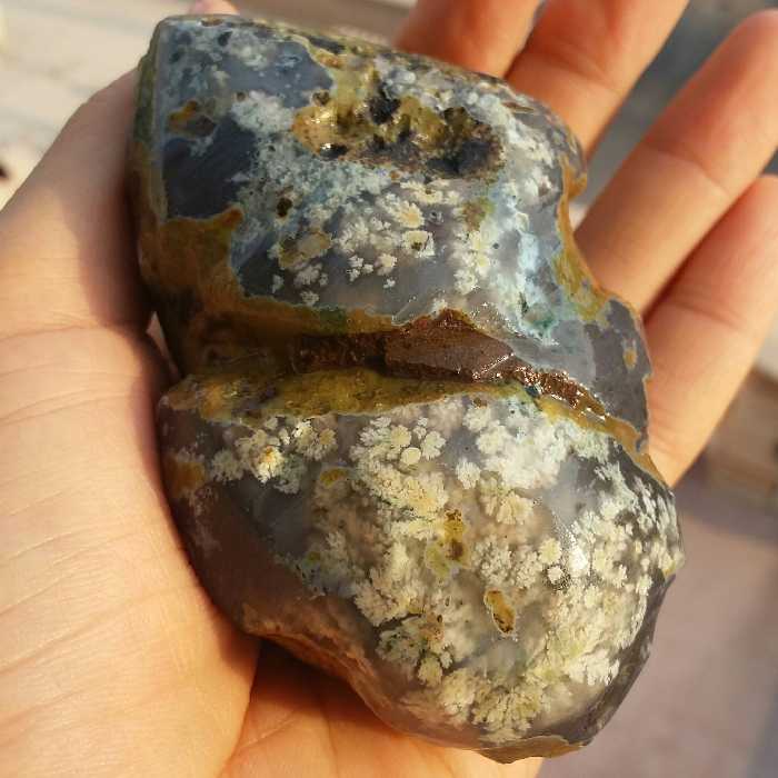 سنگ راف غولپیکر عقیق شجر شکوفه محشر 100 در 100 طبیعی شاهکار خلقت تابلو نقاشی طبیعی با قابلیت ساخت چندین نگین فوق قیمتی