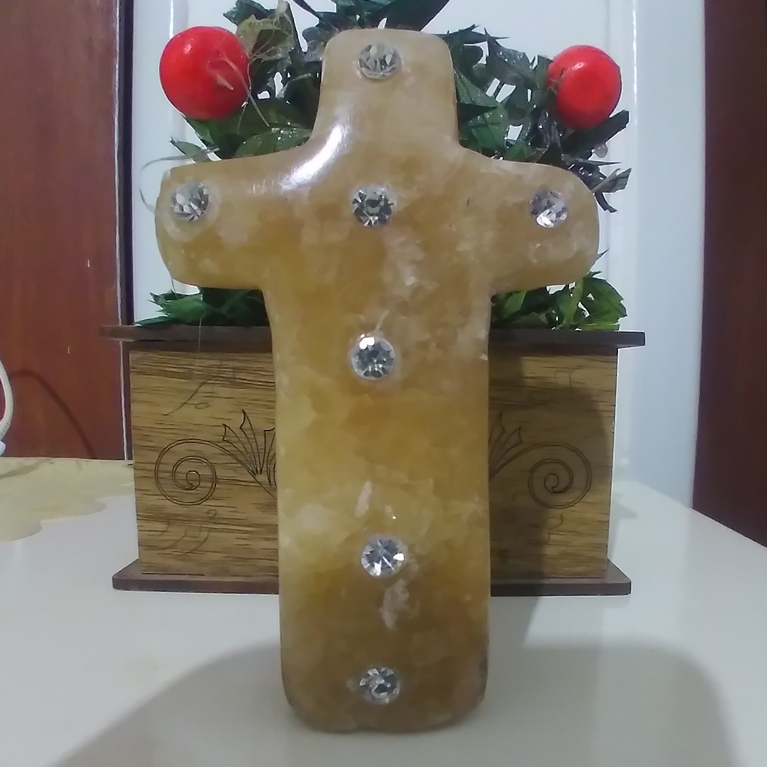 صلیب   سنگی کوارتز  با نگین شیشه ای