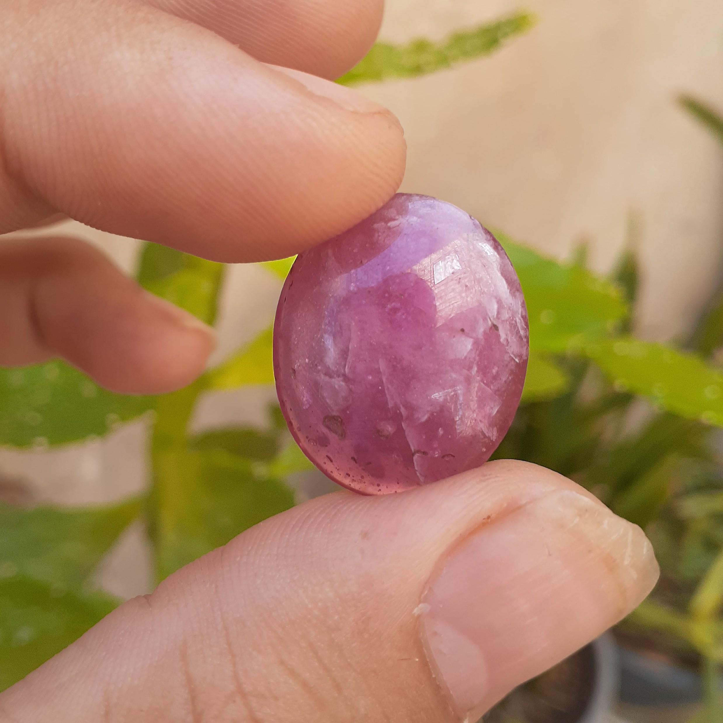 یاقوت سرخ آفریقا با رنگ طبیعی تراش دامله کهنه 23قیراط