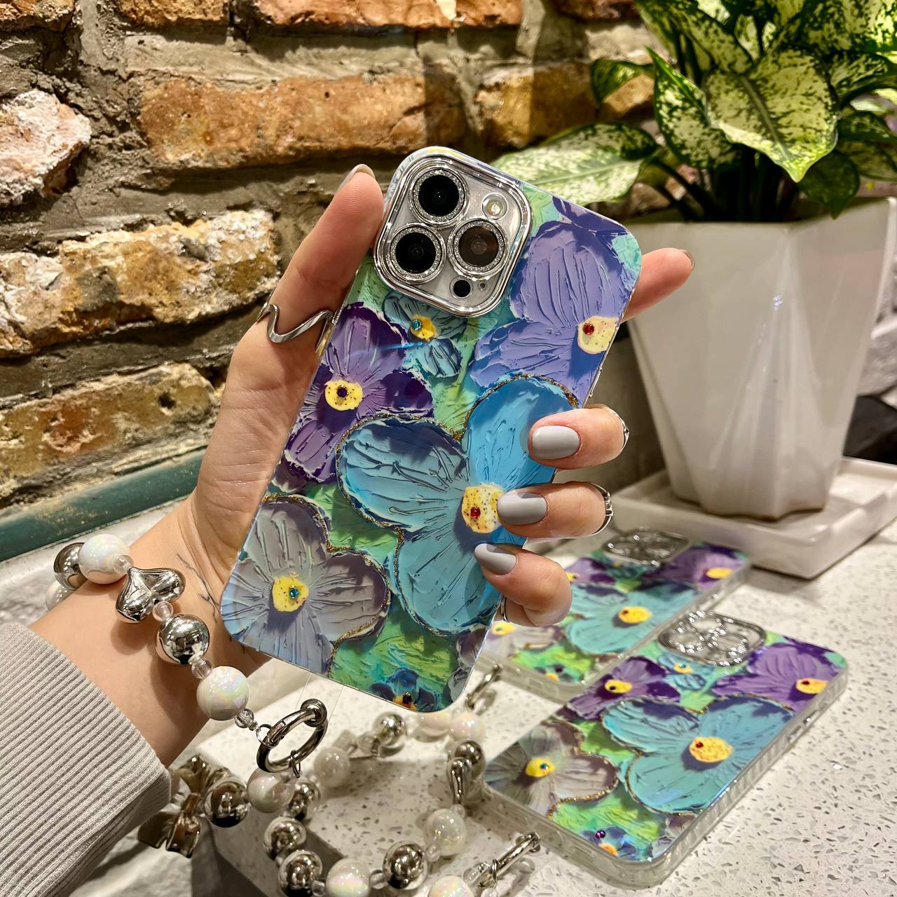 قاب گل های یخی بنفش