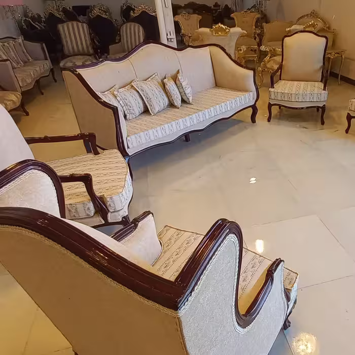 مبل کلاسیک فرانسوی