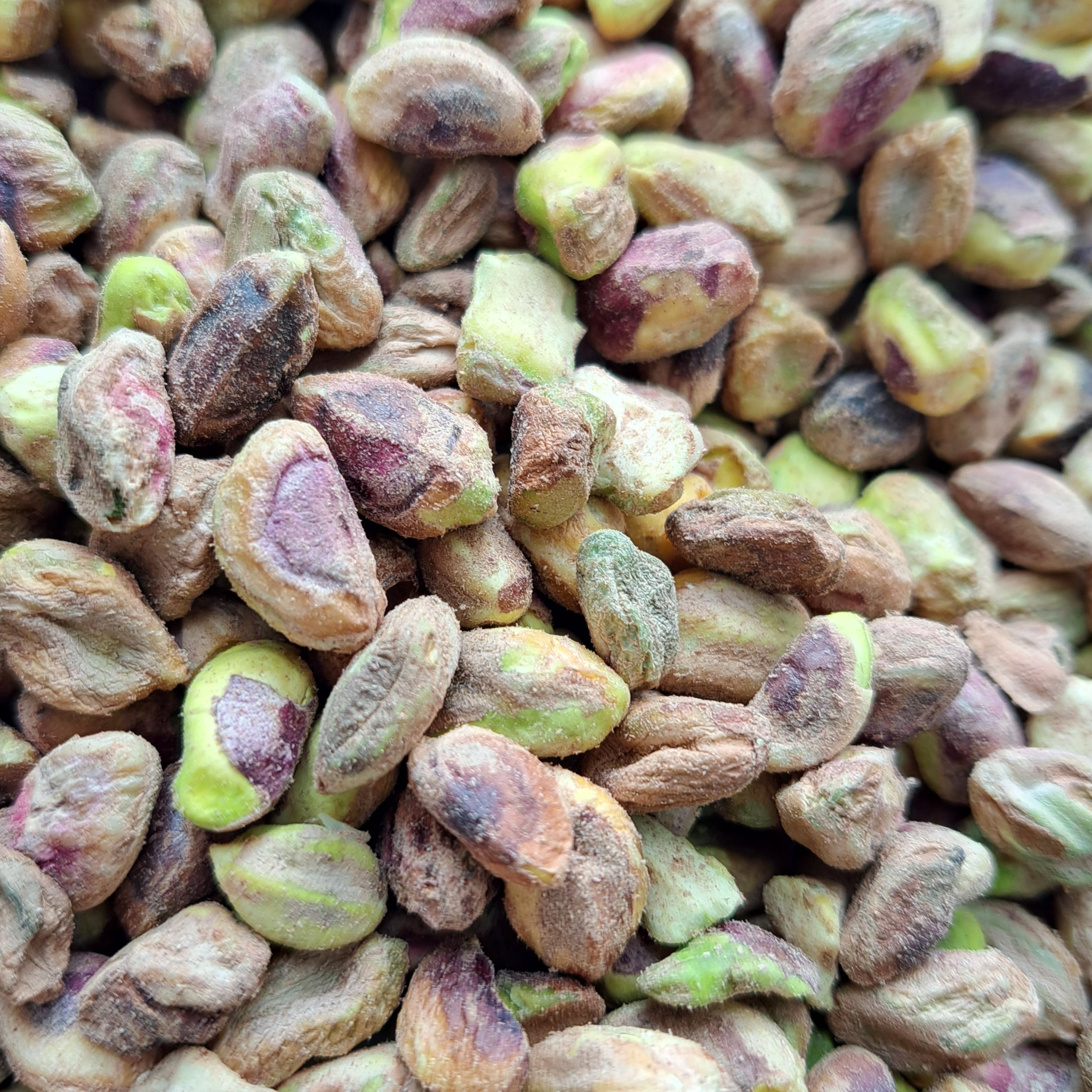 مغز پسته روآبی امسالی دستگاه شکن 500 گرمی 