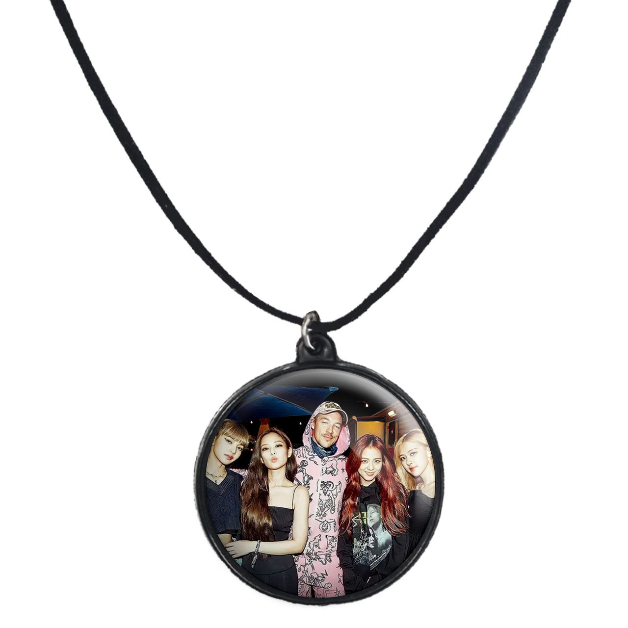 گردنبند پرمانه طرح بلک پینک کد pmb.18017 مدل دو طرفه