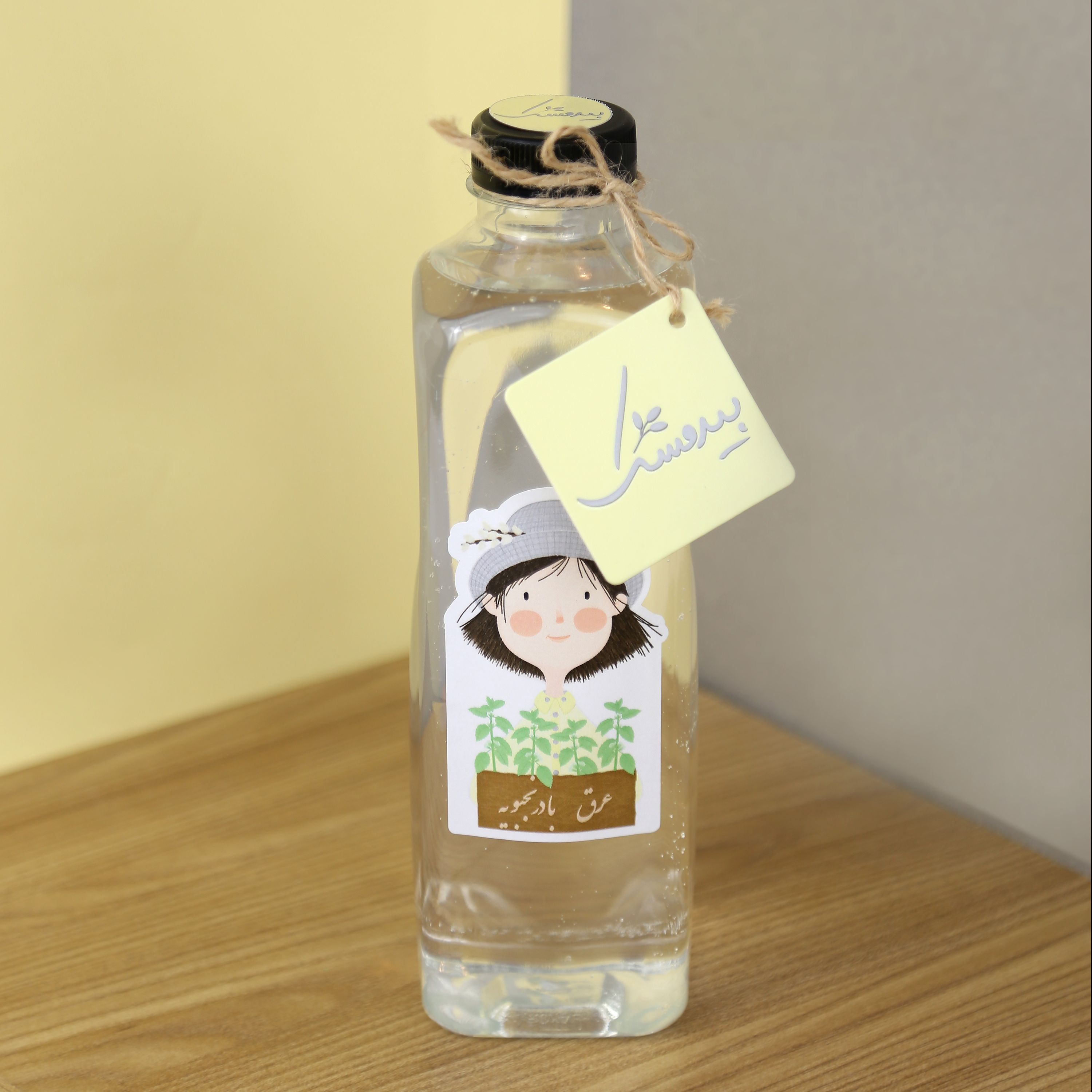 عرق بادرنجبویه 900 میلی‌لیتر