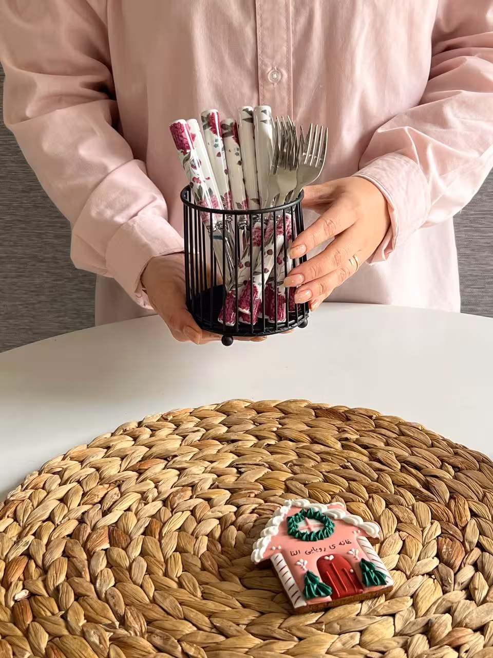 جاقاشقی و استند رومیزی فلزی رنگ مشکی
