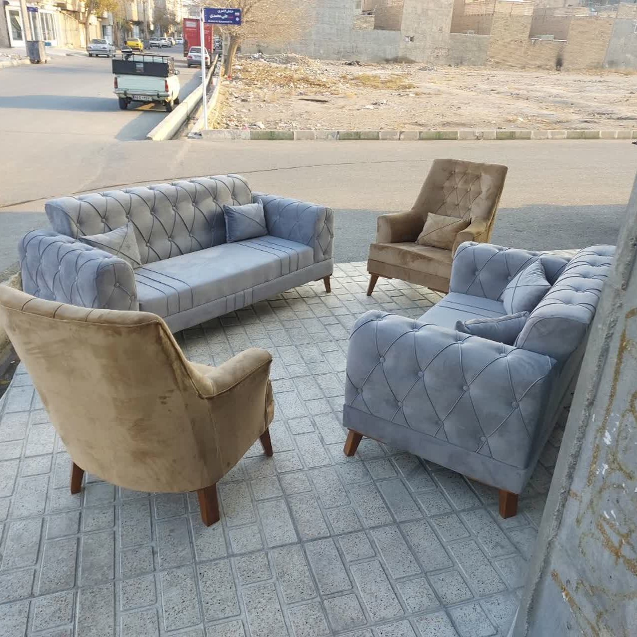 مبلمان میلان.