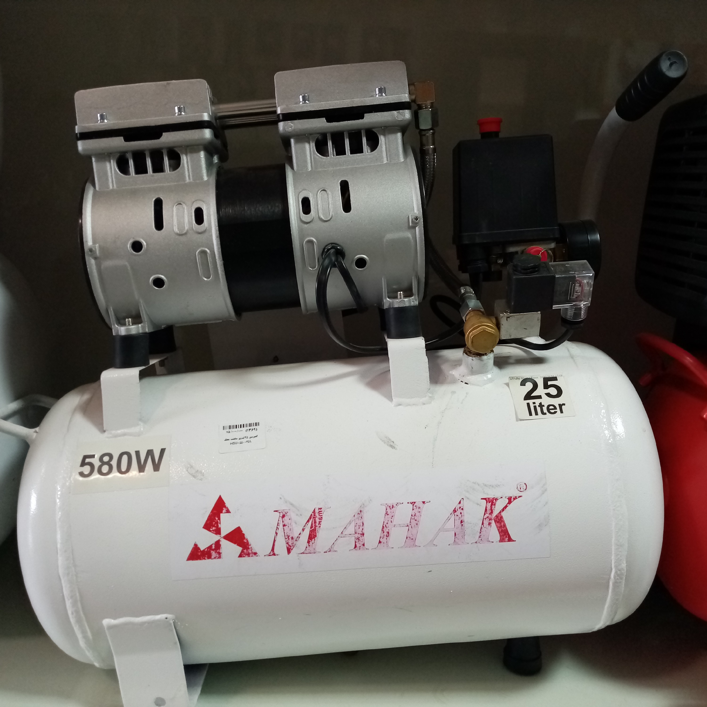 کمپرسور باد 25 لیتری محک HSU550    25L (پس کرایه) 