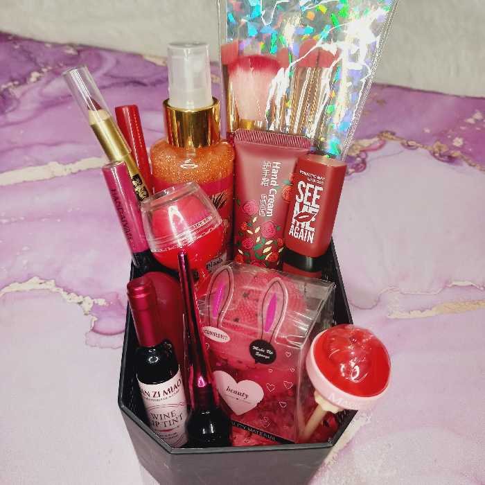 پک آرایشی ولنتاین