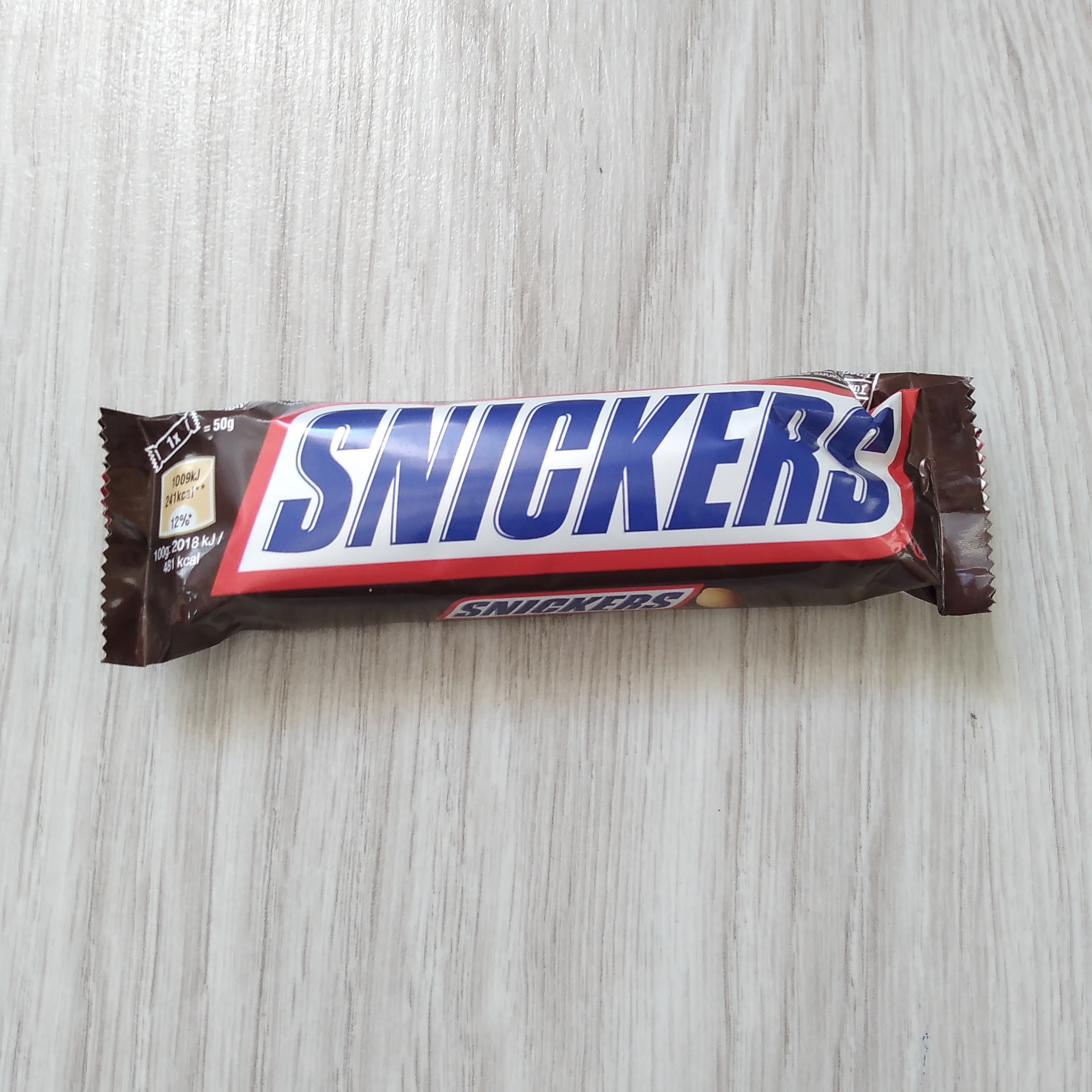 شکلات با مغز بادام زمینی و کارامل اسنیکرز ترکیه Snickers سایز 50 گرمی