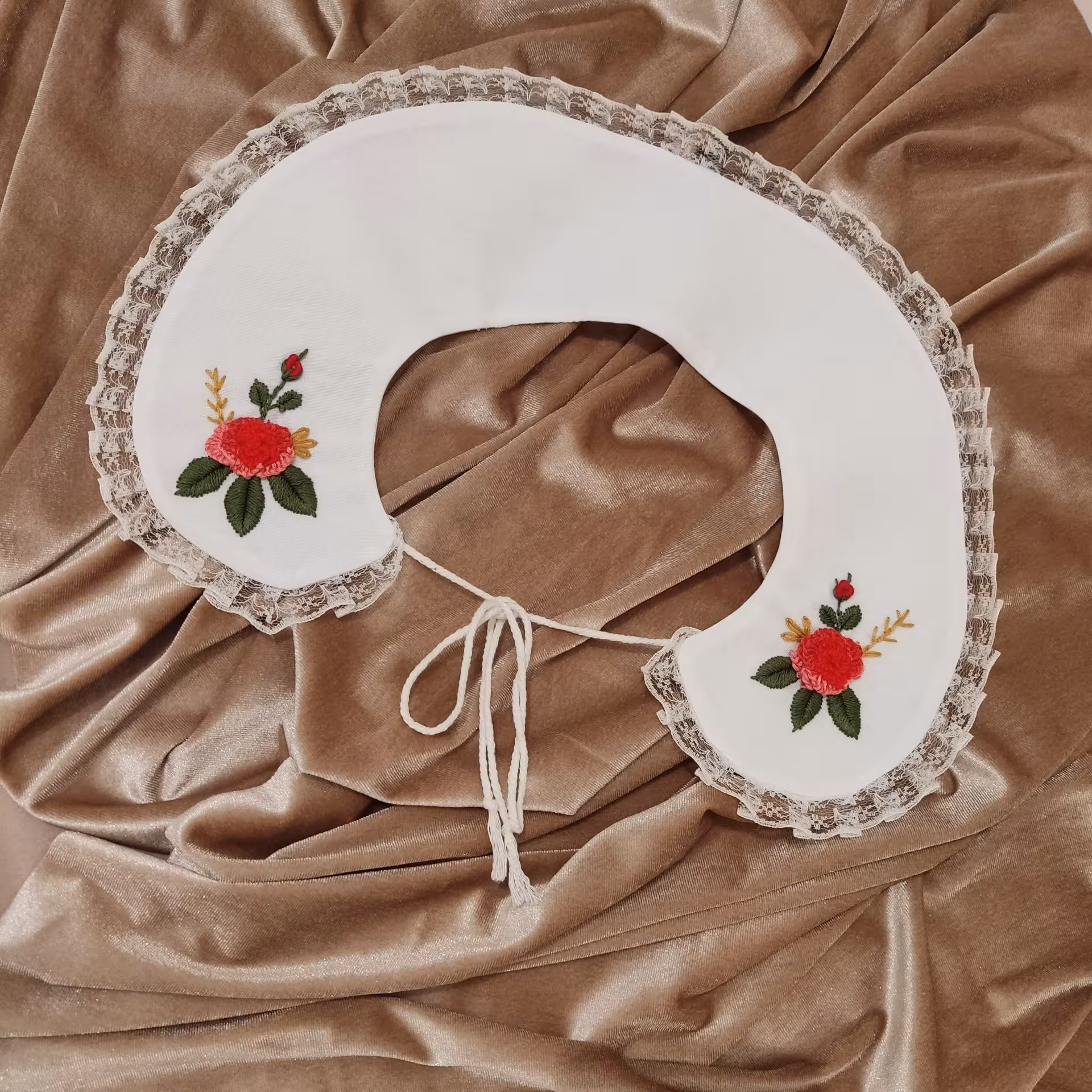 یقه آماده ی گلدوزی(سایز3 مناسب بزرگسال)