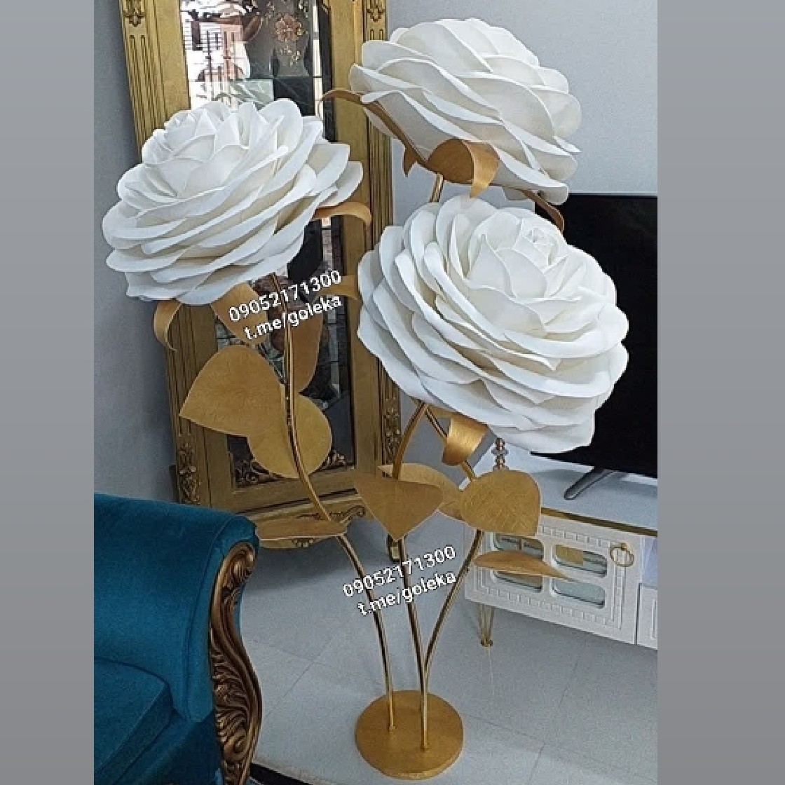 گل فومی بزرگ سه شاخه سفید پر تراکم