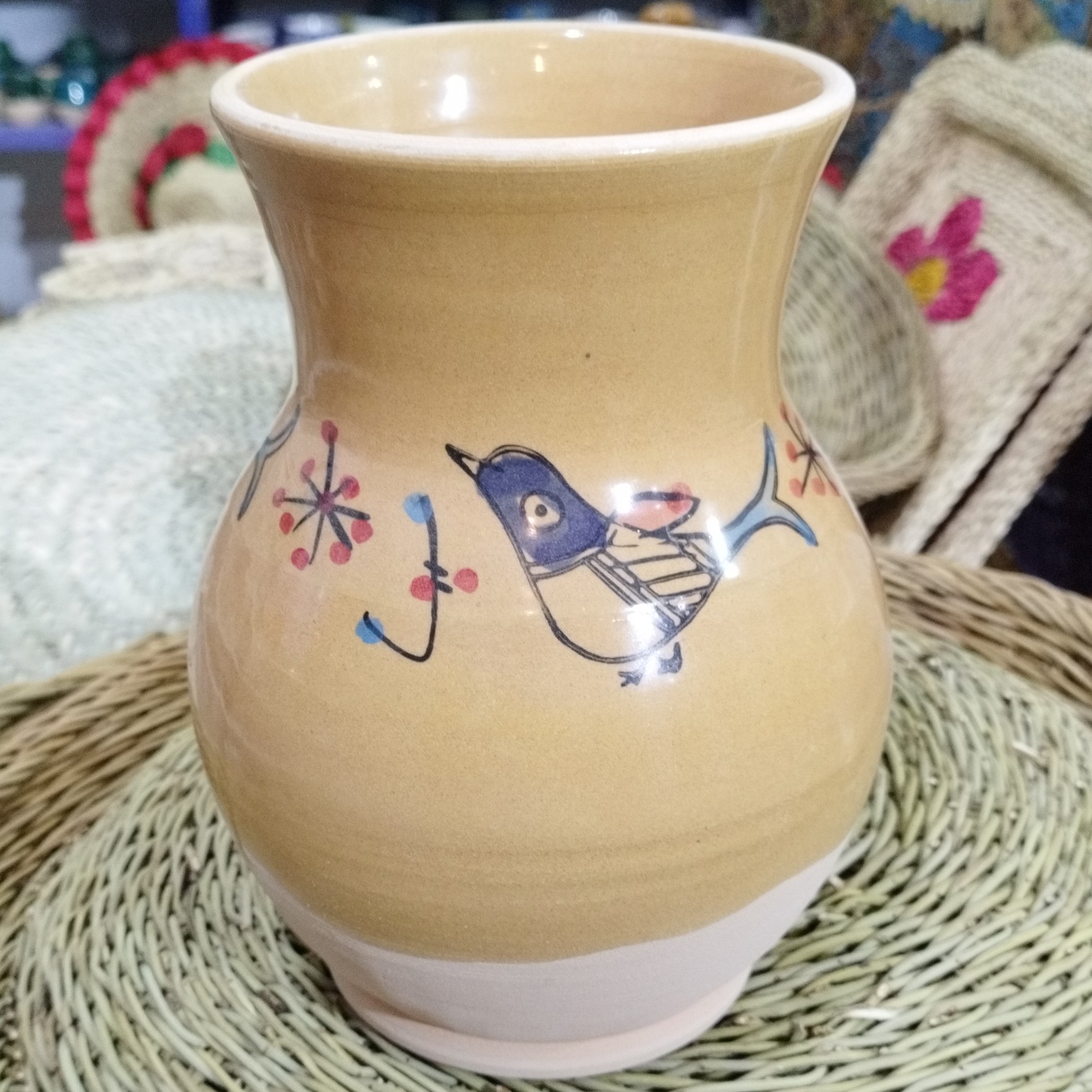 کوزه سفالی طرح دار