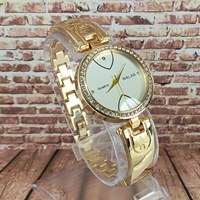 ساعت  والار زنانه طلایی زمینه سفیددور نگین