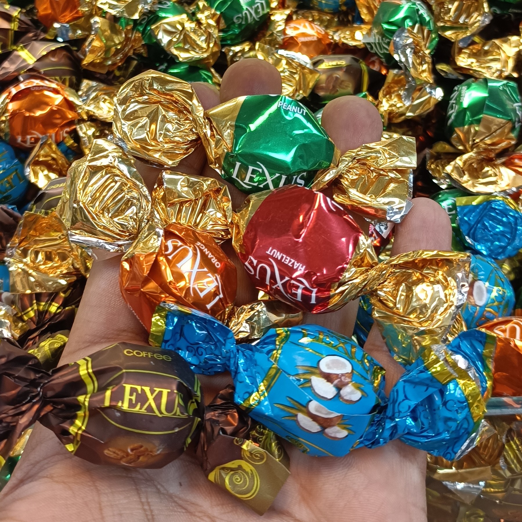 شکلات میکس لکسوز خارجی خوشمزه و با کیفیت 200 گرمی آجیل و خشکبار مهران 